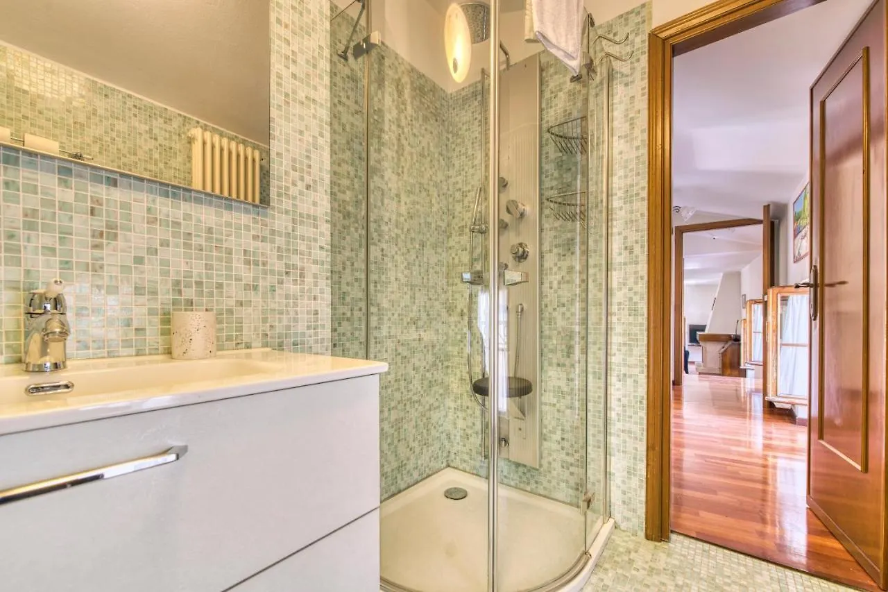 Appartamenti Fiori Del Lago Garda  Apartment Garda (Verona)